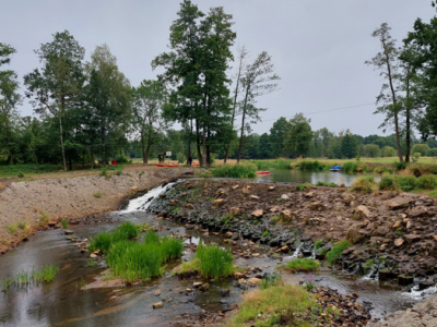 Żędowice, przeszkoda na rzece